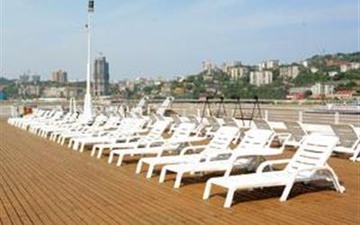 世纪远航号游轮阳光甲板