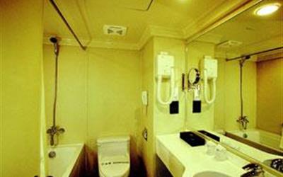 长江一号游轮游轮商务套房卫生间