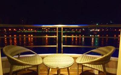 长江二号游轮游轮标间阳台