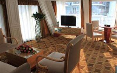 总统六号游轮总统旗舰号游轮总统套房客厅